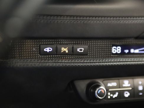 Used 2021 Ferrari F8 Tributo RWD image 26