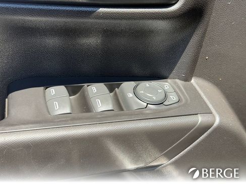 Used 2020 Chevrolet Silverado 1500 Custom w/ Custom Value Package RWD image 19