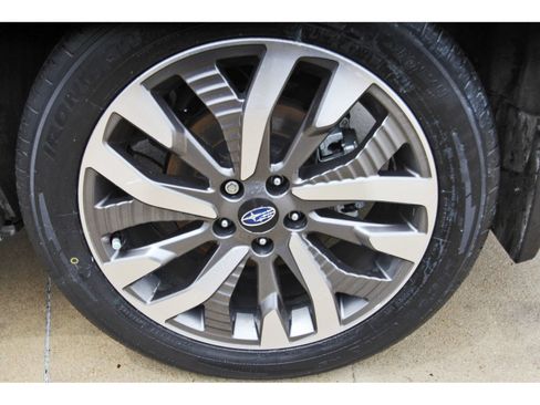 Used 2025 Subaru Forester Touring AWD/4WD image 30