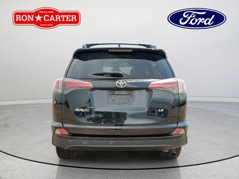 Used 2017 Toyota RAV4 LE FWD image 5