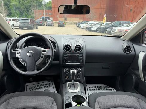 Used 2013 Nissan Rogue SV AWD/4WD image 10