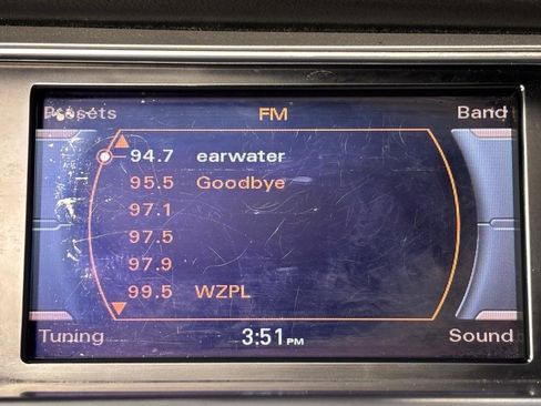 Used 2016 Audi A4 2.0T Premium w/ Convenience Plus Package image 17