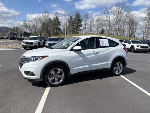 Used 2021 Honda HR-V LX image 4