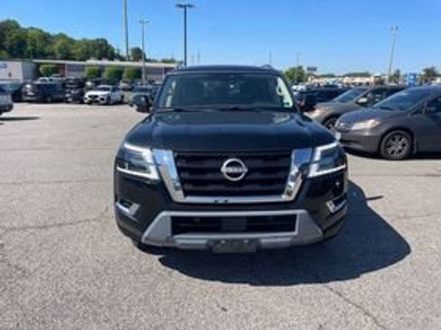 Used 2021 Nissan Armada SV RWD image 2