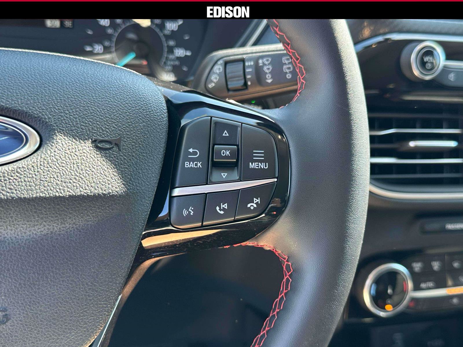 Used 2022 Ford Escape SEL w/ SEL Stealth AWD Package image 22
