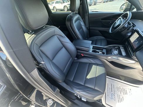 Used 2025 Lincoln Nautilus Premier w/ Jet Appearance Package AWD/4WD image 30