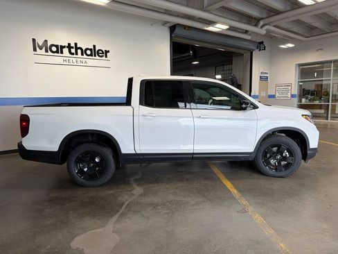 New 2026 Honda Ridgeline Black Edition image 4