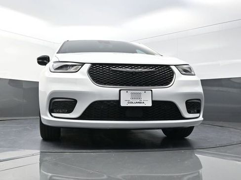 New 2026 Chrysler Pacifica Select image 19