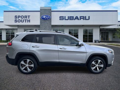Used 2020 Jeep Cherokee Limited AWD/4WD image 2