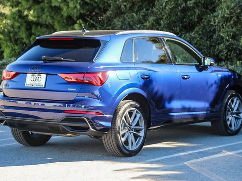 Used 2025 Audi Q3 2.0T Premium w/ Convenience Package image 4