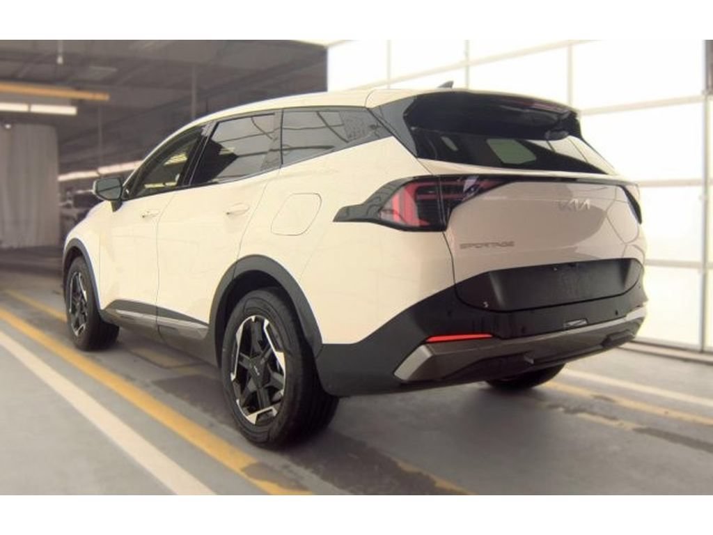 Used 2026 Kia Sportage S AWD/4WD image 4