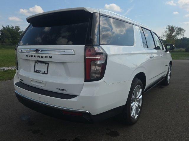 Used 2024 Chevrolet Suburban High Country AWD/4WD image 7