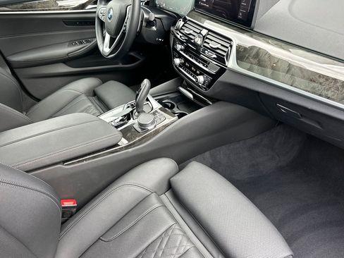 Used 2023 BMW 530i w/ Convenience Package RWD image 14