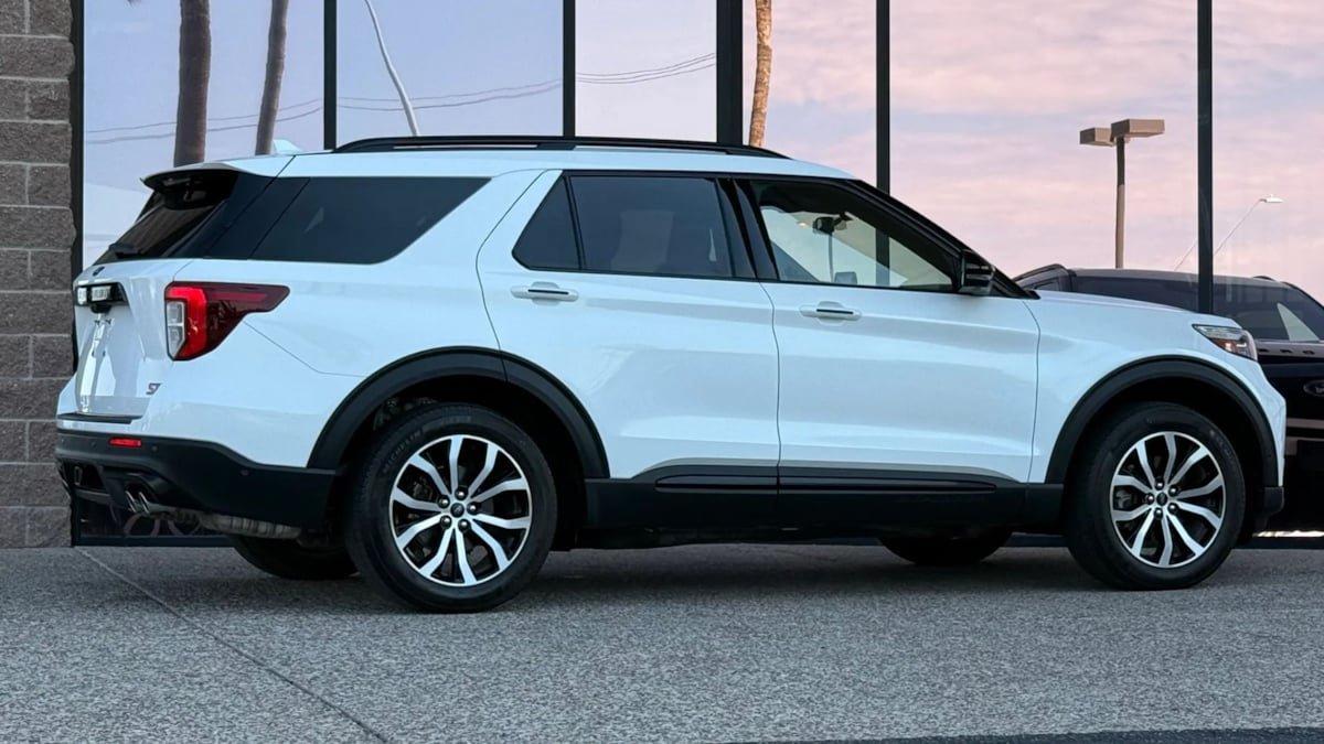 Used 2020 Ford Explorer ST w/ Premium Technology Package AWD/4WD image 13