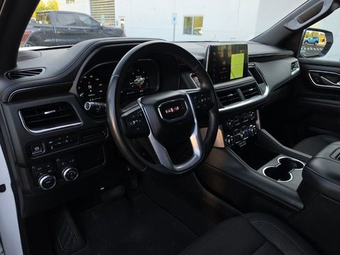 Used 2024 GMC Yukon SLE AWD/4WD image 10