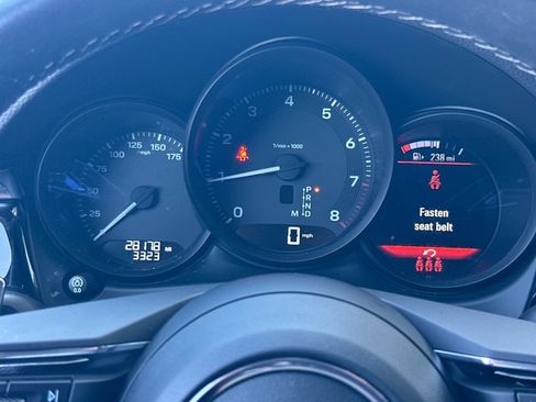 Used 2023 Porsche Macan AWD/4WD image 24
