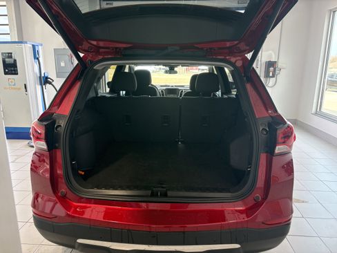Used 2023 Chevrolet Equinox LT image 4