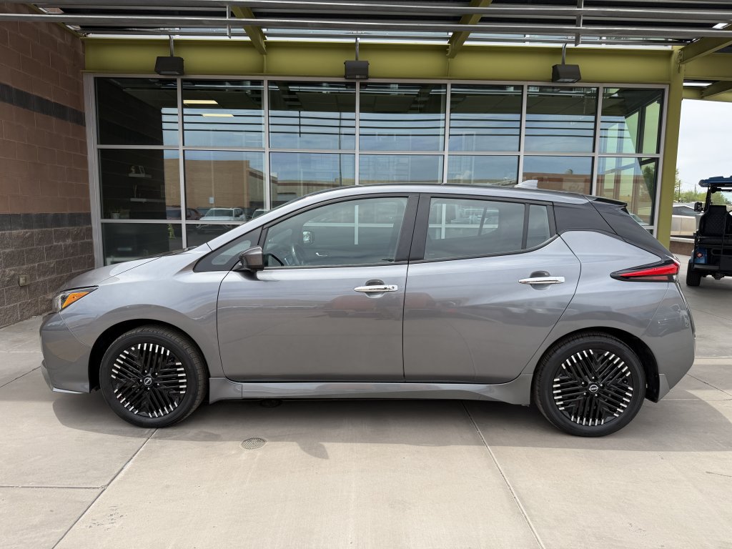 Used 2024 Nissan Leaf SV Plus FWD image 7