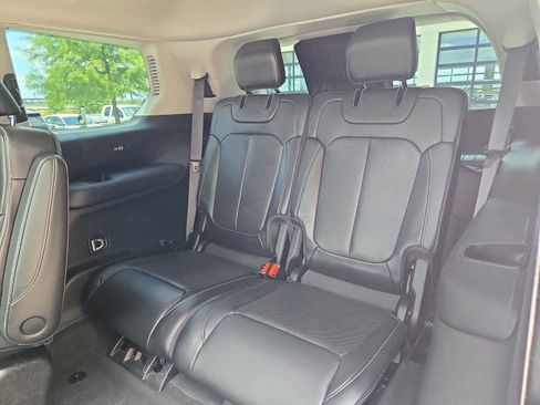 Used 2022 Jeep Grand Cherokee L Limited w/ Luxury Tech Group II RWD image 37