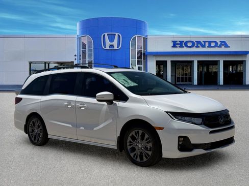 New 2026 Honda Odyssey Touring image 9