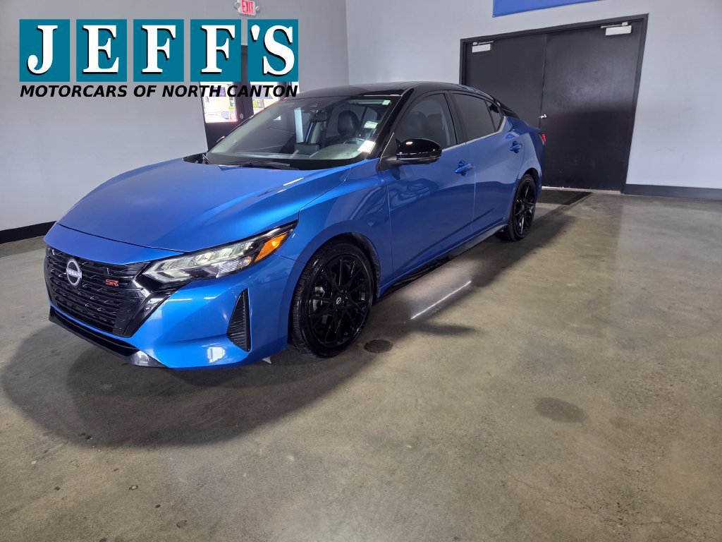 Used 2025 Nissan Sentra SR w/ SR Premium Package FWD image 1