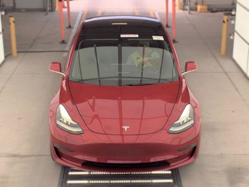 Used 2018 Tesla Model 3 Long Range RWD image 2