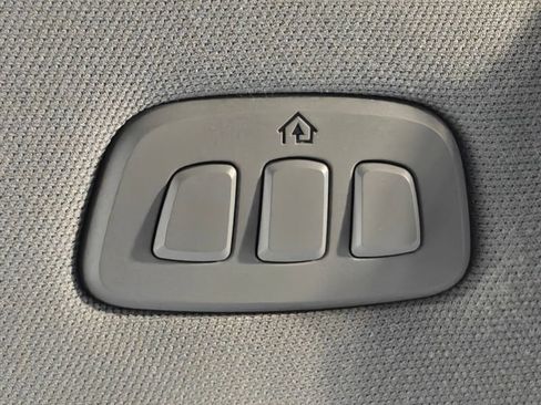 Used 2022 Ford F150 Lariat AWD/4WD image 12