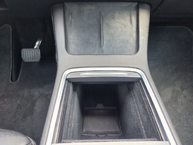 Used 2025 Tesla Model Y Long Range AWD/4WD image 34