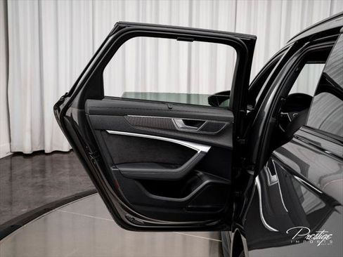 Used 2022 Audi RS 6 AWD/4WD image 46