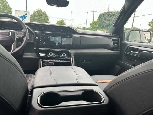 Used 2025 GMC Sierra 1500 AT4 w/ AT4 Premium Package AWD/4WD image 22