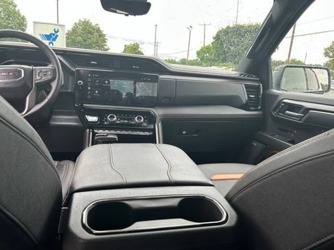 Used 2025 GMC Sierra 1500 AT4 w/ AT4 Premium Package AWD/4WD image 22
