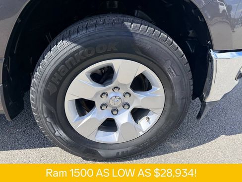 Used 2021 RAM 1500 Big Horn RWD image 30