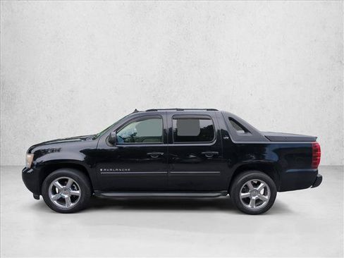 Used 2007 Chevrolet Avalanche LTZ w/ LTZ Preferred Equipment Group AWD/4WD image 8