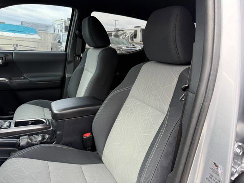 Used 2020 Toyota Tacoma TRD Sport 4x4 4dr Double Cab 5 image 19