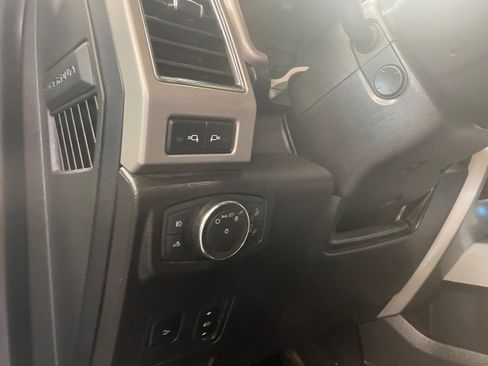 Used 2020 Ford F250 Lariat w/ Lariat Ultimate Package image 21