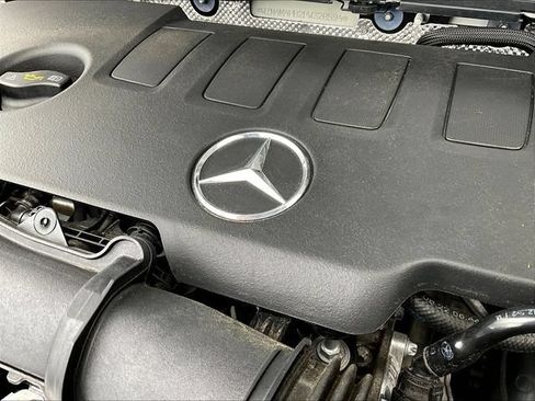 Certified 2023 Mercedes-Benz GLB 250 4MATIC image 32