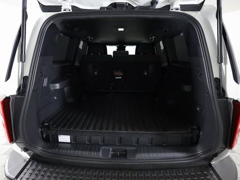 Used 2025 Toyota Land Cruiser image 13