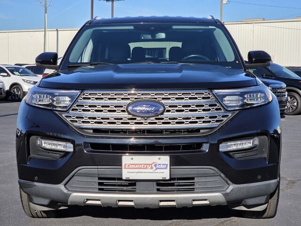 Used 2022 Ford Explorer Limited w/ Equipment Group 301A AWD/4WD image 2