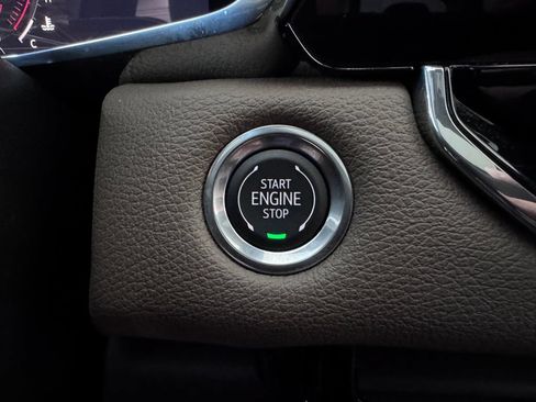 Certified 2025 GMC Canyon Denali AWD/4WD image 23
