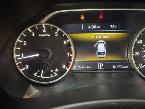 Used 2017 Nissan Murano S w/ Navigation Package FWD image 12