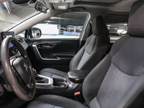 Certified 2019 Toyota RAV4 XLE w/ Convenience Package FWD image 20