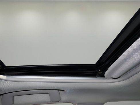 Used 2014 Toyota Camry XLE image 21