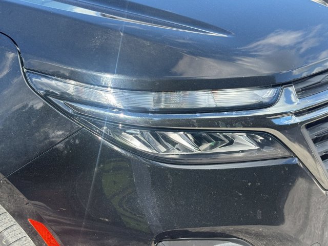 Used 2023 Chevrolet Equinox LS w/ Midnight Edition FWD image 9