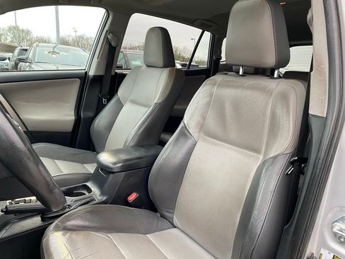 Used 2015 Toyota RAV4 XLE image 16