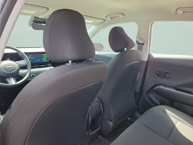 New 2027 Hyundai Kona SE FWD image 17