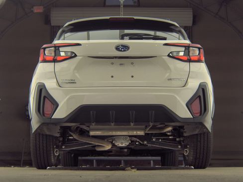 Used 2025 Subaru Crosstrek 2.0i Premium image 7