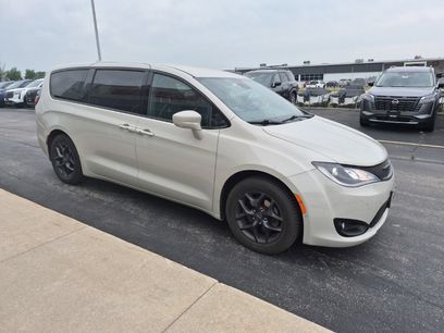 Used 2019 Chrysler Pacifica Touring Plus w/ Advanced Safetytec Group