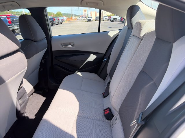 Used 2021 Toyota Corolla LE FWD image 14