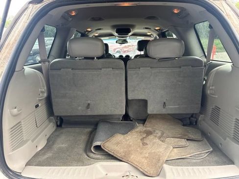 Used 2004 GMC Envoy XL SLT AWD/4WD image 8