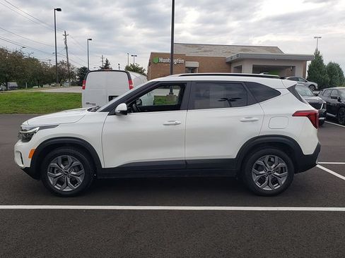 Certified 2024 Kia Seltos S FWD image 3